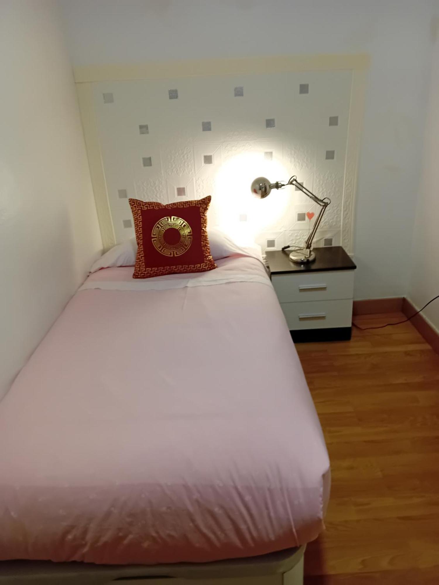 Apartamento Compartido Excelente Ubicacion El Prat de Llobregat Exteriör bild